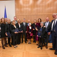 Zoran Milanović uručio odlikovanja