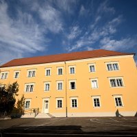 Gimnazija Tituš Brezovački