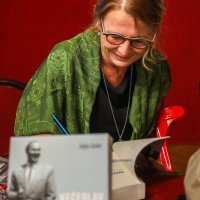 Predstavljanje biografije Većeslava Holjevca autorice Željke Godeč