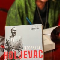 Predstavljanje biografije Većeslava Holjevca autorice Željke Godeč