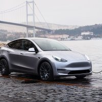 Tesla Model Y sa 7 sjedala