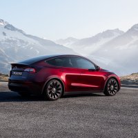 Tesla Model Y sa 7 sjedala