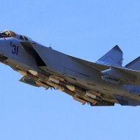 MiG-31 naoružan raketama R-33