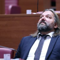 Sabor raspravlja o slanju vojnika u misije