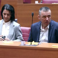 Sabor raspravlja o slanju vojnika u misije