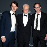 Michael Douglas sa sinovima