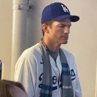 Ashton Kutcher i Mila Kunis s djecom