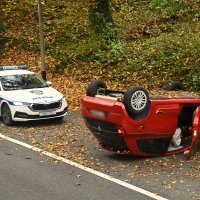 Auto završio na krovu na Tuškancu