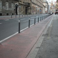 Stupići na biciklističkoj stazi u centru Zagreba