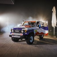 Dvije generacije Toyote Land Cruisera