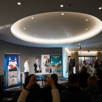 Dvije generacije Toyote Land Cruisera