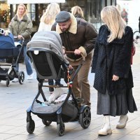 Matija Cvek sa suprugom Miriam