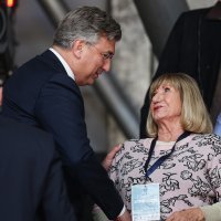 Andrej Plenković i Davor Božinović na košarkaškoj utakmici Hrvatska - BiH