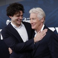 Richard Gere sa sinom Homerom