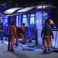 Zagreb: Auto na Horvaćanskoj naletio na tramvajsku stanicu