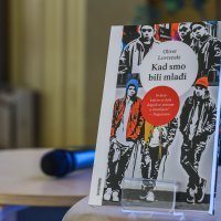 Predstavljena knjiga Olivera Lovrenskog 'Kad smo bili mlađi'