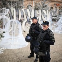 Molitva i protuprosvjed na Trgu bana Jelačića