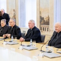 Sastanak članova Stalnog vijeća Hrvatske biskupske konferencije s premijerom Plenkovićem