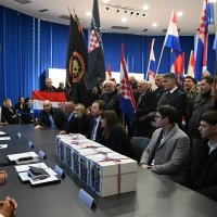 Tomislav Jonjić predao potpise za predsjedničku kandidaturu