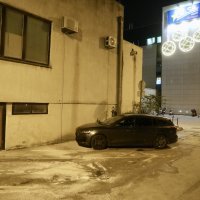 U Splitu zapaljen policijski auto