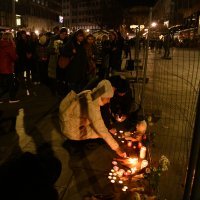 Građani Beograda odali počast žrtvama napada u OŠ Prečko u Zagrebu