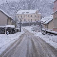 Jak vjetar i snijeg u Otočcu koji i dalje pada