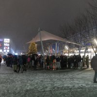 Osječani paljenjem lampionaizrazili su solidarnost