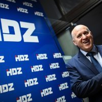 Dolazak članova na sjednicu Predsjedništva HDZ-a