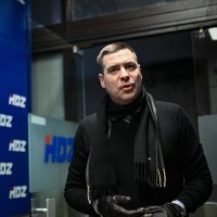 Dolazak članova na sjednicu Predsjedništva HDZ-a