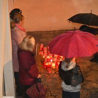 Svijeće ispred dubrovačkih škola