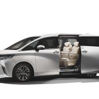 Toyota lansira Alphard i Vellfire PHEV modele u Japanu