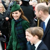 Kraljica Camilla, kralj Charles III, Kate Middleton, Princ William, Princeza s Charlotte, prinčevi George i Louis (2)