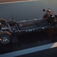 STLA Frame platforma