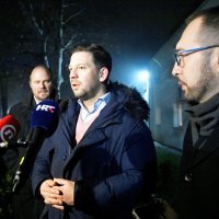 Tomašević obišao beskućnike u prihvatilištu u Kosnici, a pottom i djelatnike Hitne
