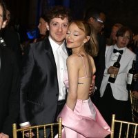 Ethan Slater i Ariana Grande