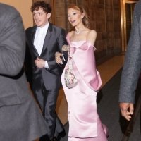 Ethan Slater i Ariana Grande