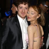 Ethan Slater i Ariana Grande