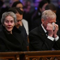 Jack Carter, sin Jimmya Cartera, sa suprugom Liz