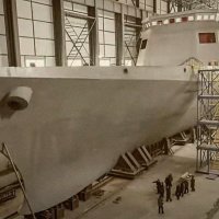 Pojedini analitičari ocjenjuju da je novi brod zapravo razarač