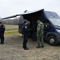 Davor Božinović u obilasku najduže riječne granice s BiH