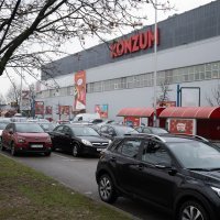 Parkirališta trgovačkih centara na dan bojkota trgovina
