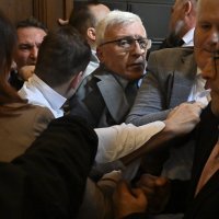 Tučnjava u srbijanskoj skupštini