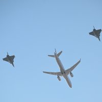 Zagreb: Prelet aviona Croatia airlinesa u pratnji Rafala HRZ-a