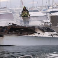 Izgorjele dvije brodice u lučici Spinut u Splitu