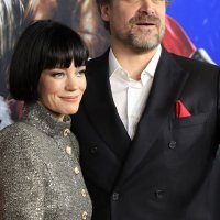 David Harbour i Lily Allen