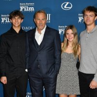 Kevin Costner s djecom