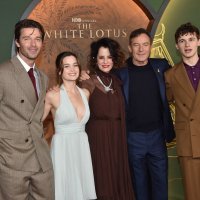 Patrick Schwarzenegger, Sarah Catherine Hook, Parker Posey, Jason Isaacs i Sam Nivola