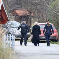 Barbara Antolić Vupora u pratnji policije.