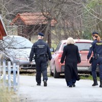 Barbara Antolić Vupora u pratnji policije.