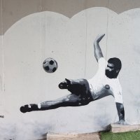 Za 114. rođendan Hajduka na zgradi Sveučilišta u Splitu naslikani su murali nogometaša